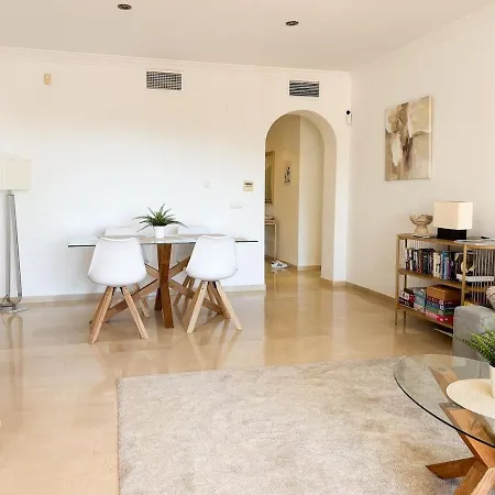 Stunning Near Golf Courses Perfect For Relaxation! Apartment Marbella