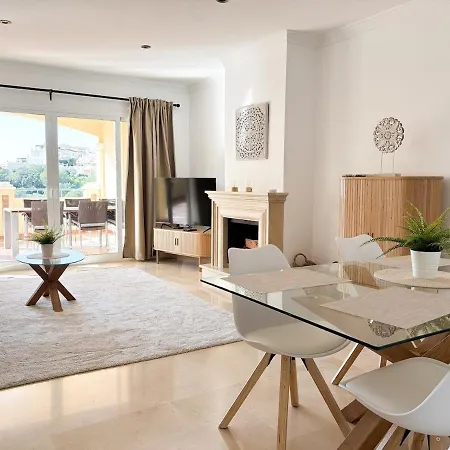 Apartment Stunning Near Golf Courses Perfect For Relaxation! Marbella