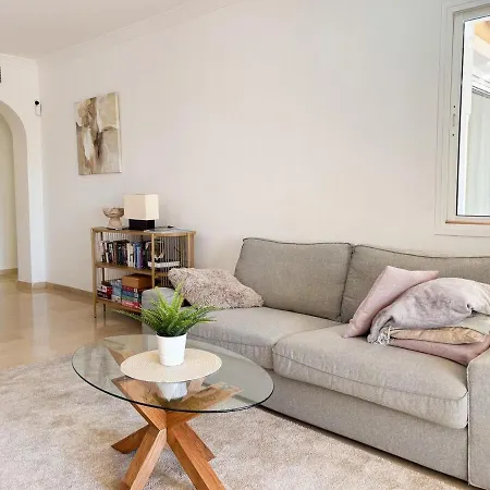 Stunning Near Golf Courses Perfect For Relaxation! *